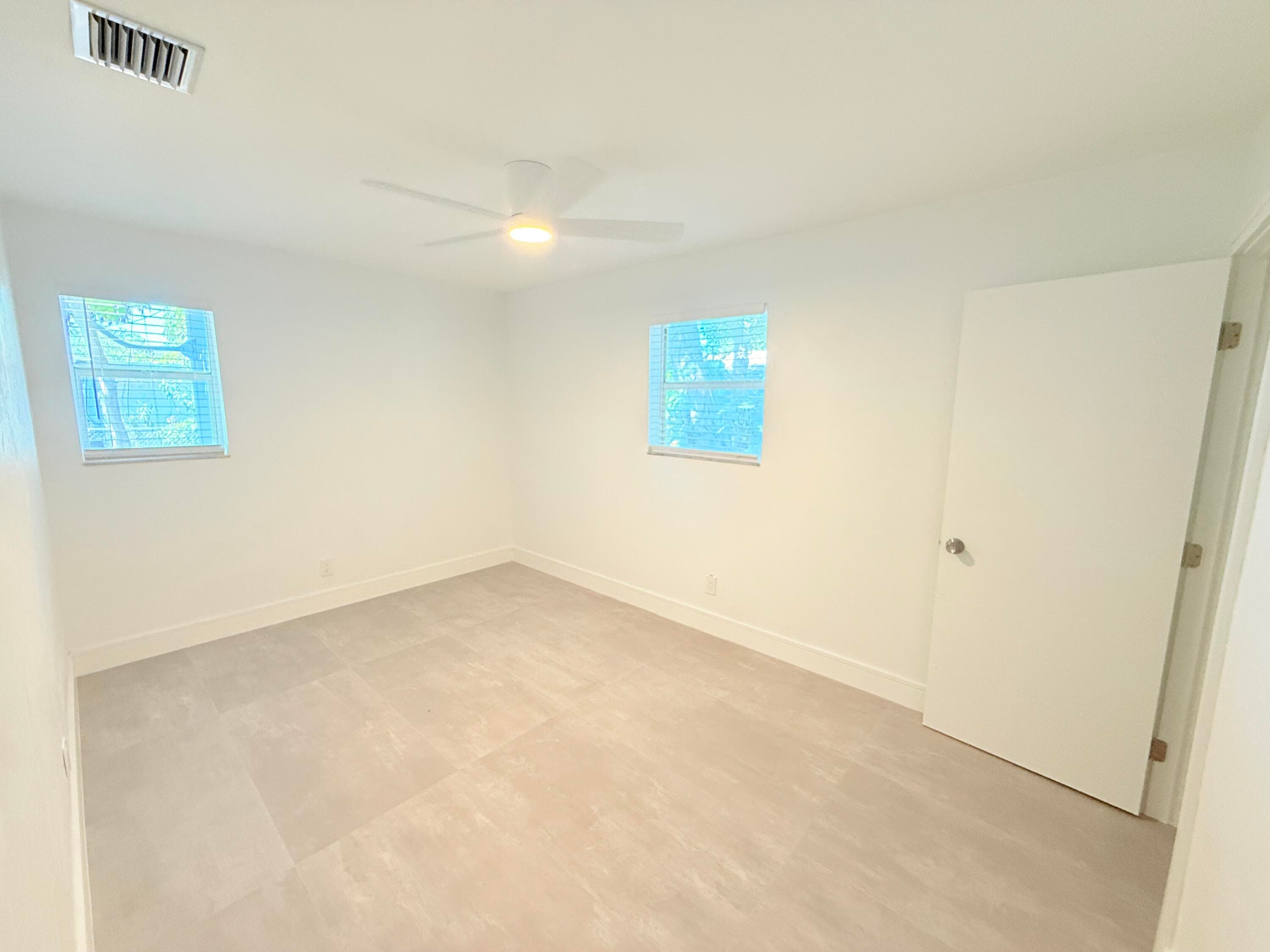 2611 NW 21st Street, Fort Lauderdale, FL 33311 — photo 7 of 10