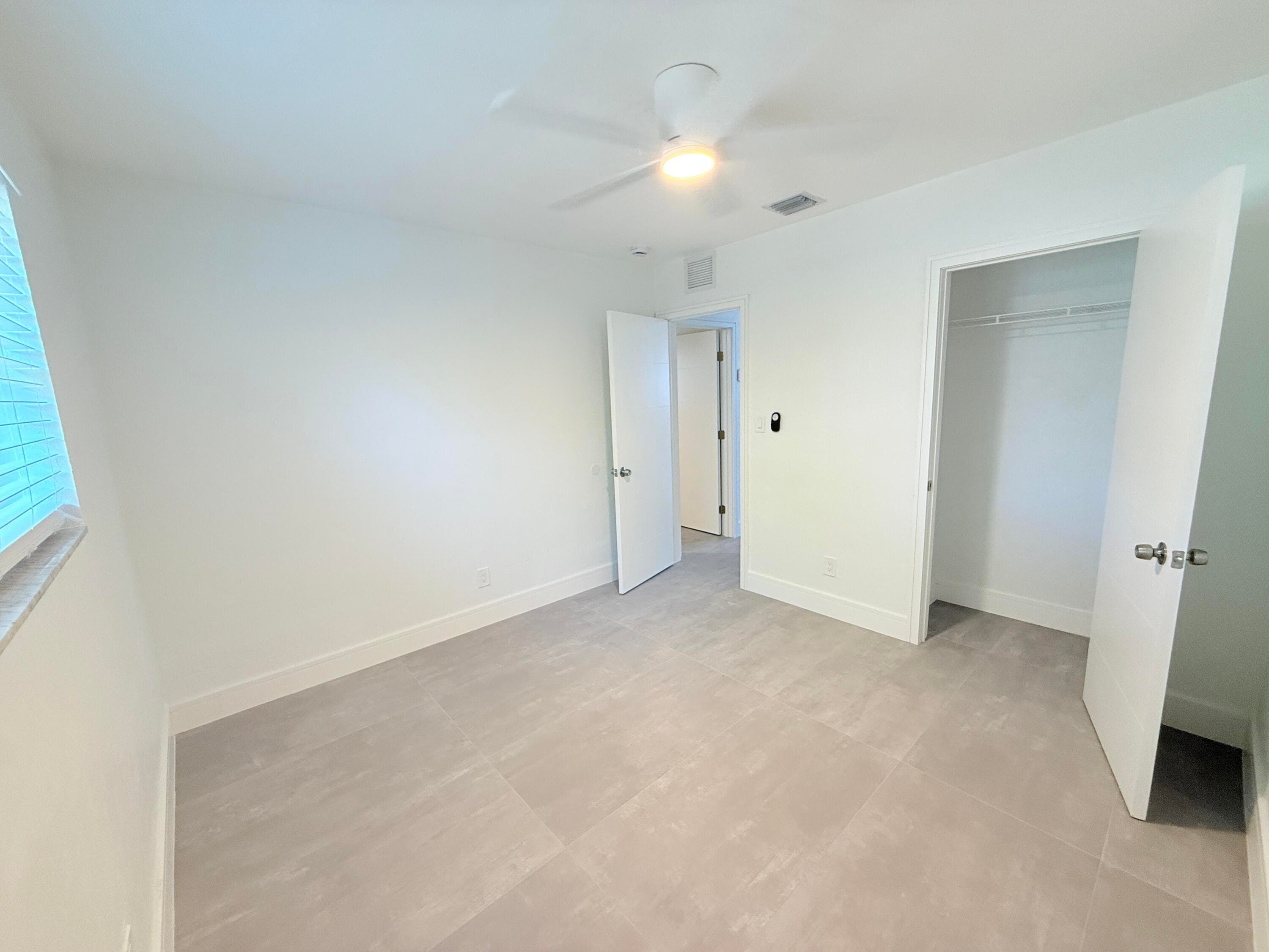 2611 NW 21st Street, Fort Lauderdale, FL 33311 — photo 8 of 10