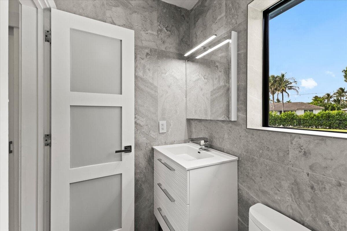 1049 W Palmetto Park Road, Boca Raton, FL 33486 — photo 19 of 40