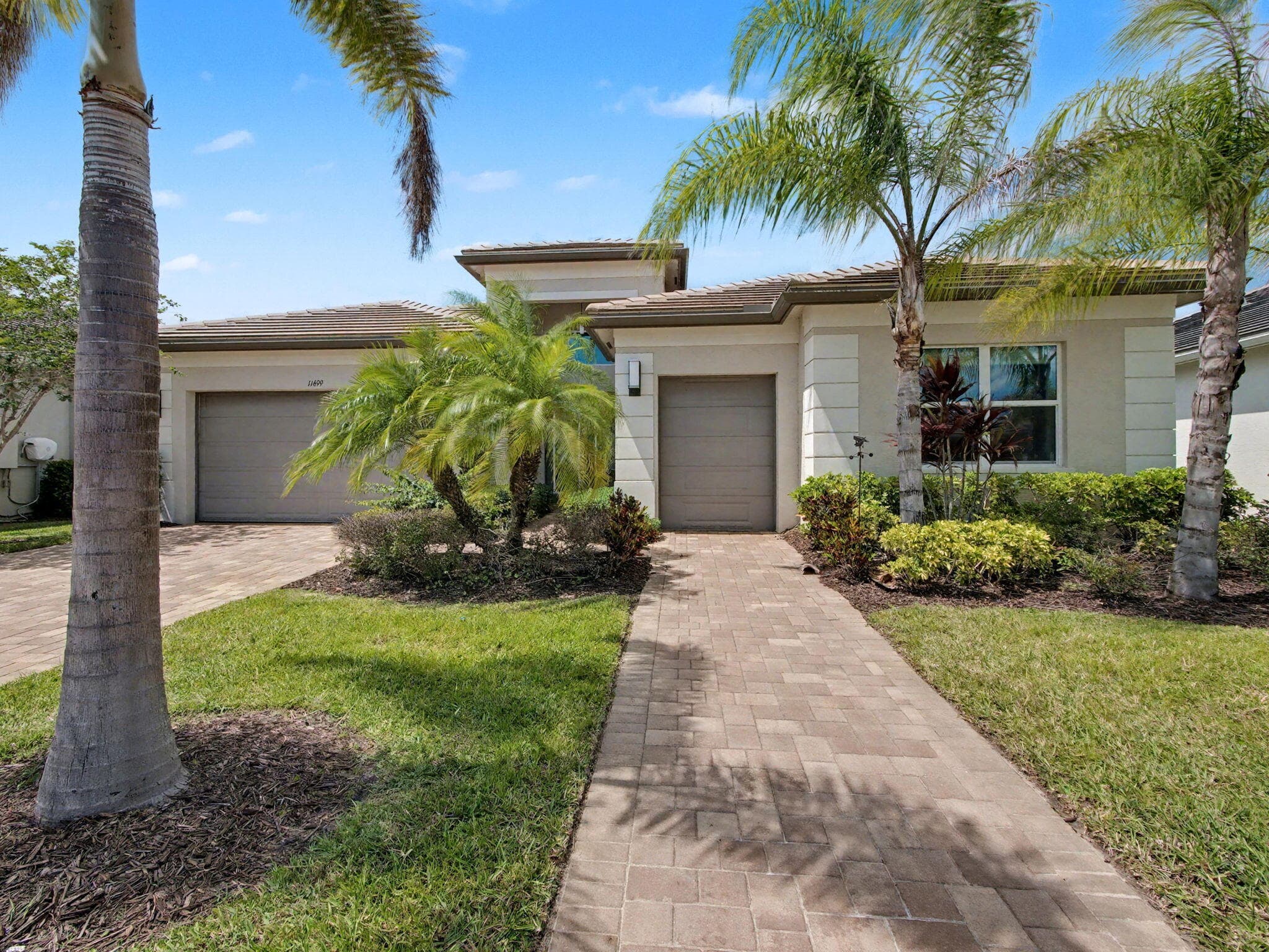 11699 SW Coronado Springs Drive, Port St. Lucie, FL 34987 — photo 7 of 108