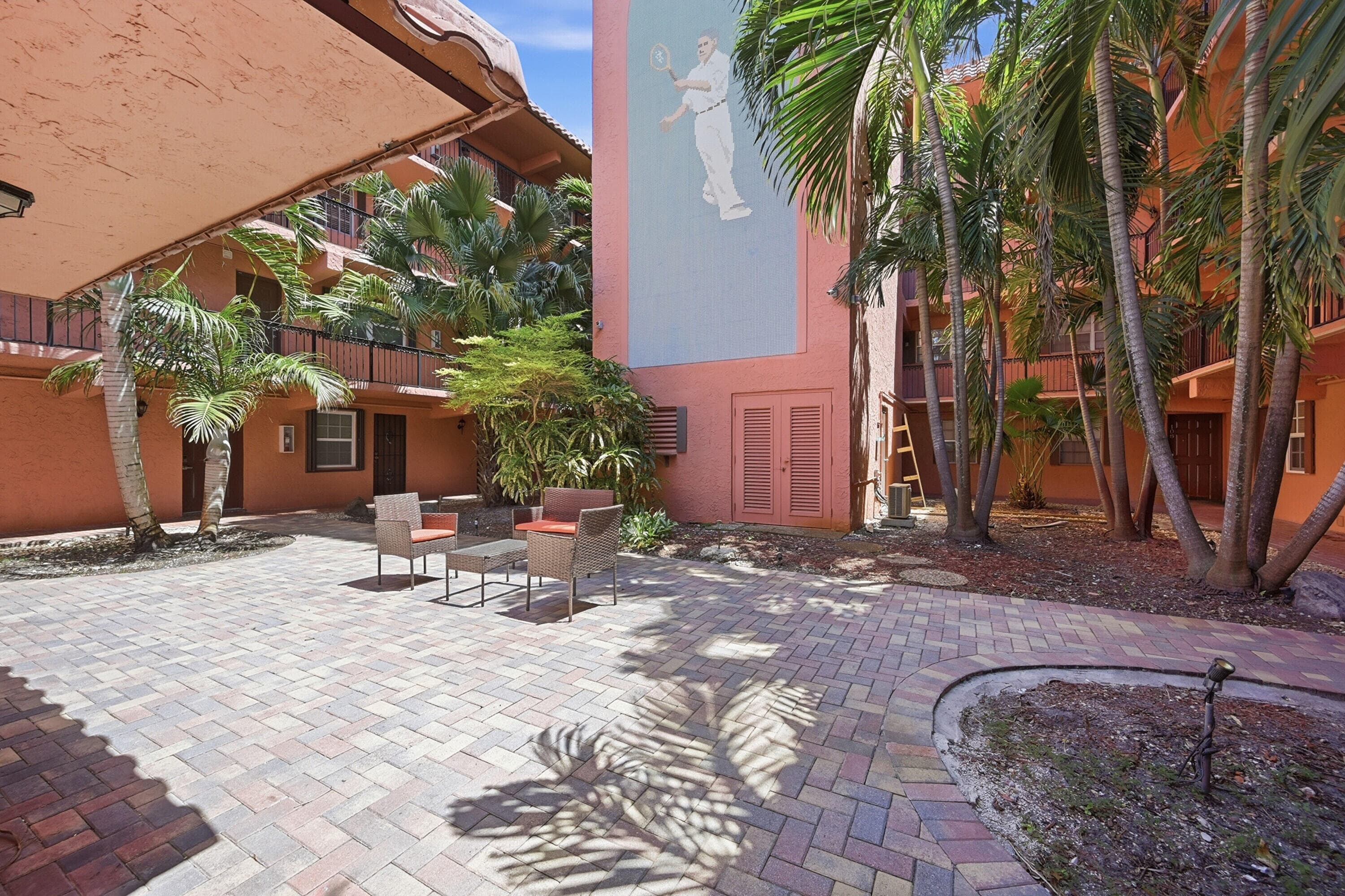 670 Tennis Club Drive 303, Fort Lauderdale, FL 33311 — photo 14 of 27