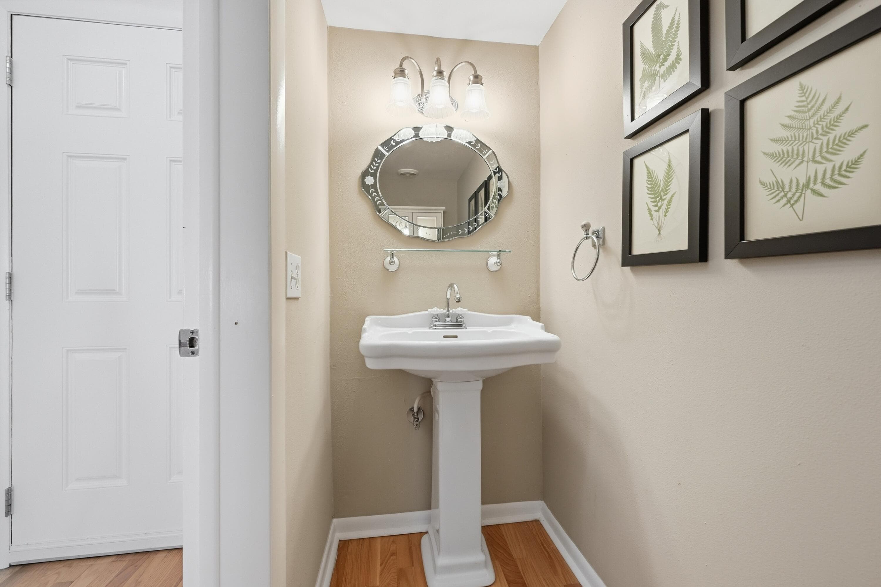 670 Tennis Club Drive 303, Fort Lauderdale, FL 33311 — photo 4 of 27