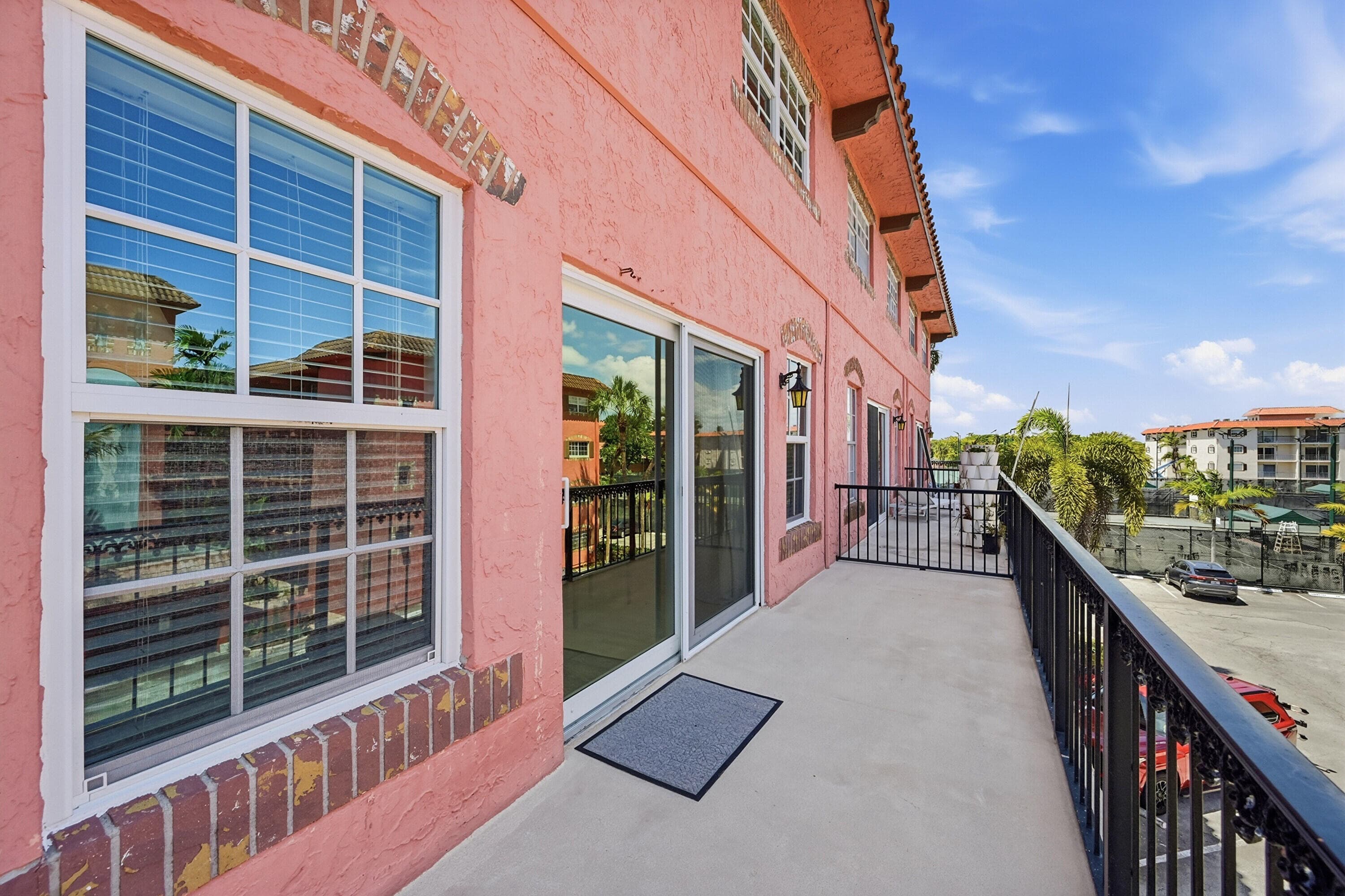 670 Tennis Club Drive 303, Fort Lauderdale, FL 33311 — photo 12 of 27