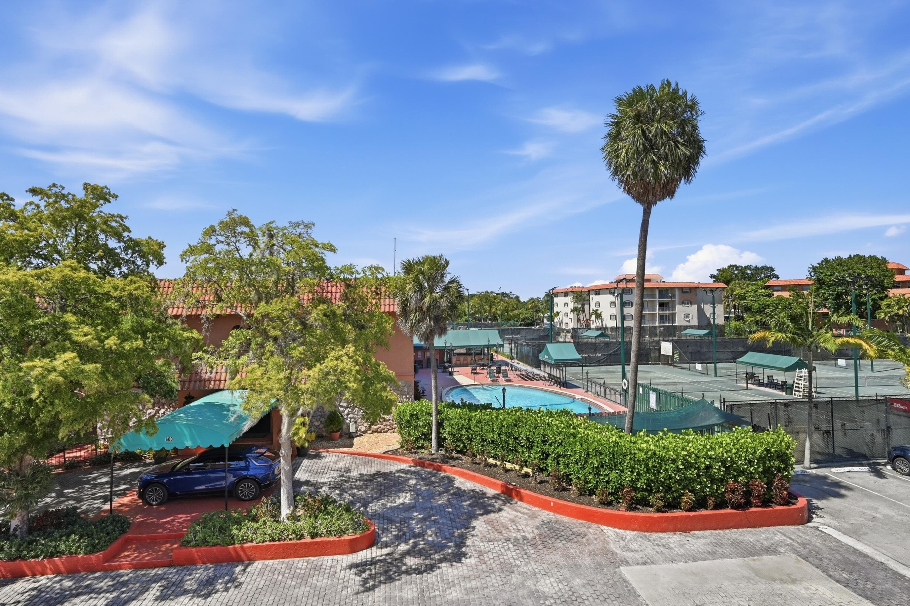 670 Tennis Club Drive 303, Fort Lauderdale, FL 33311 — photo 15 of 27