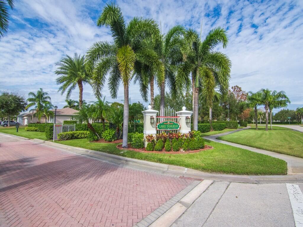 660 Tangelo Circle SW, Vero Beach, FL 32968 — photo 47 of 50