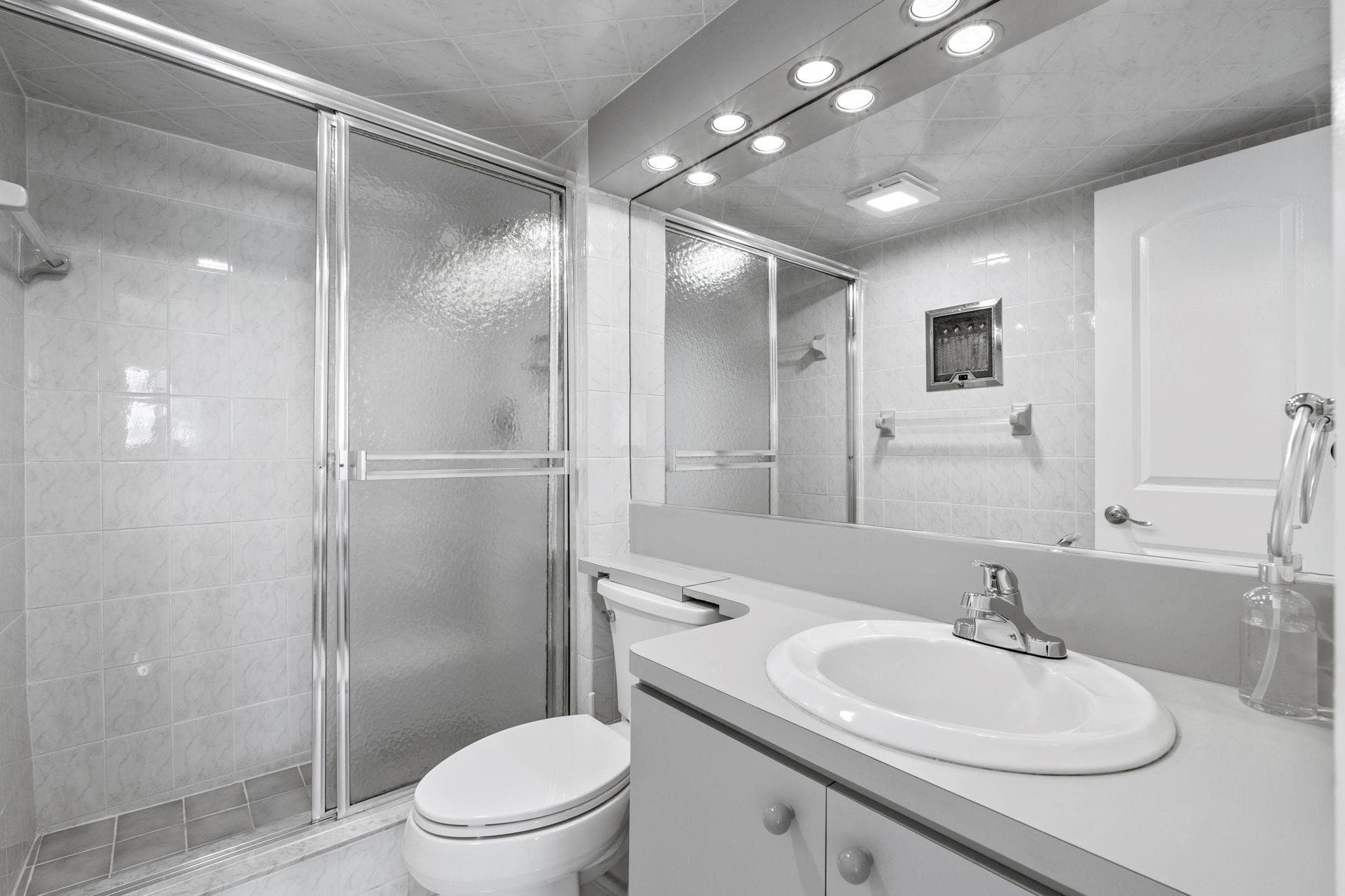 581 Blue Heron Drive 317-b, Hallandale Beach, FL 33009 — photo 18 of 49