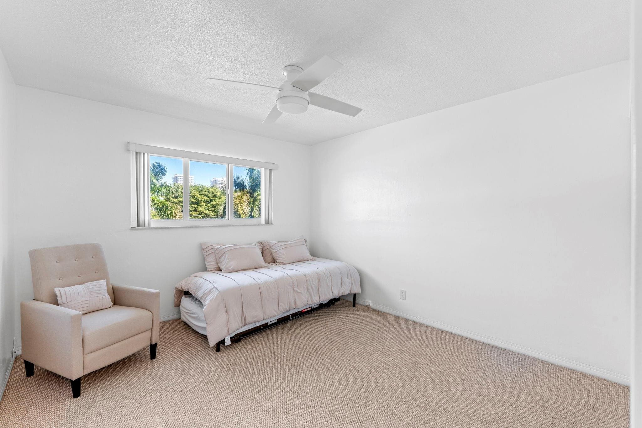 581 Blue Heron Drive 317-b, Hallandale Beach, FL 33009 — photo 19 of 49