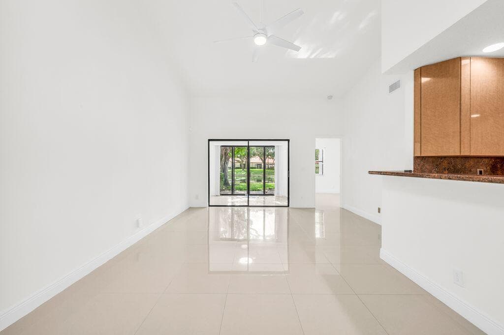 65 Centennial Court, Deerfield Beach, FL 33442 — photo 6 of 52