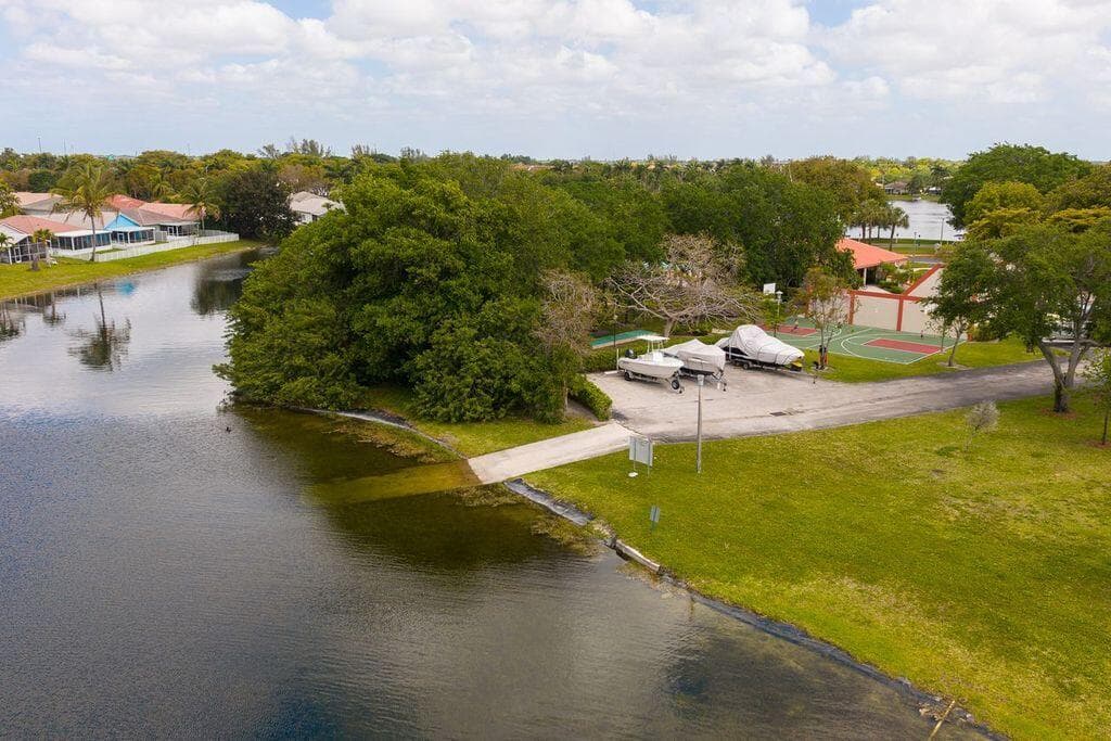 65 Centennial Court, Deerfield Beach, FL 33442 — photo 47 of 52