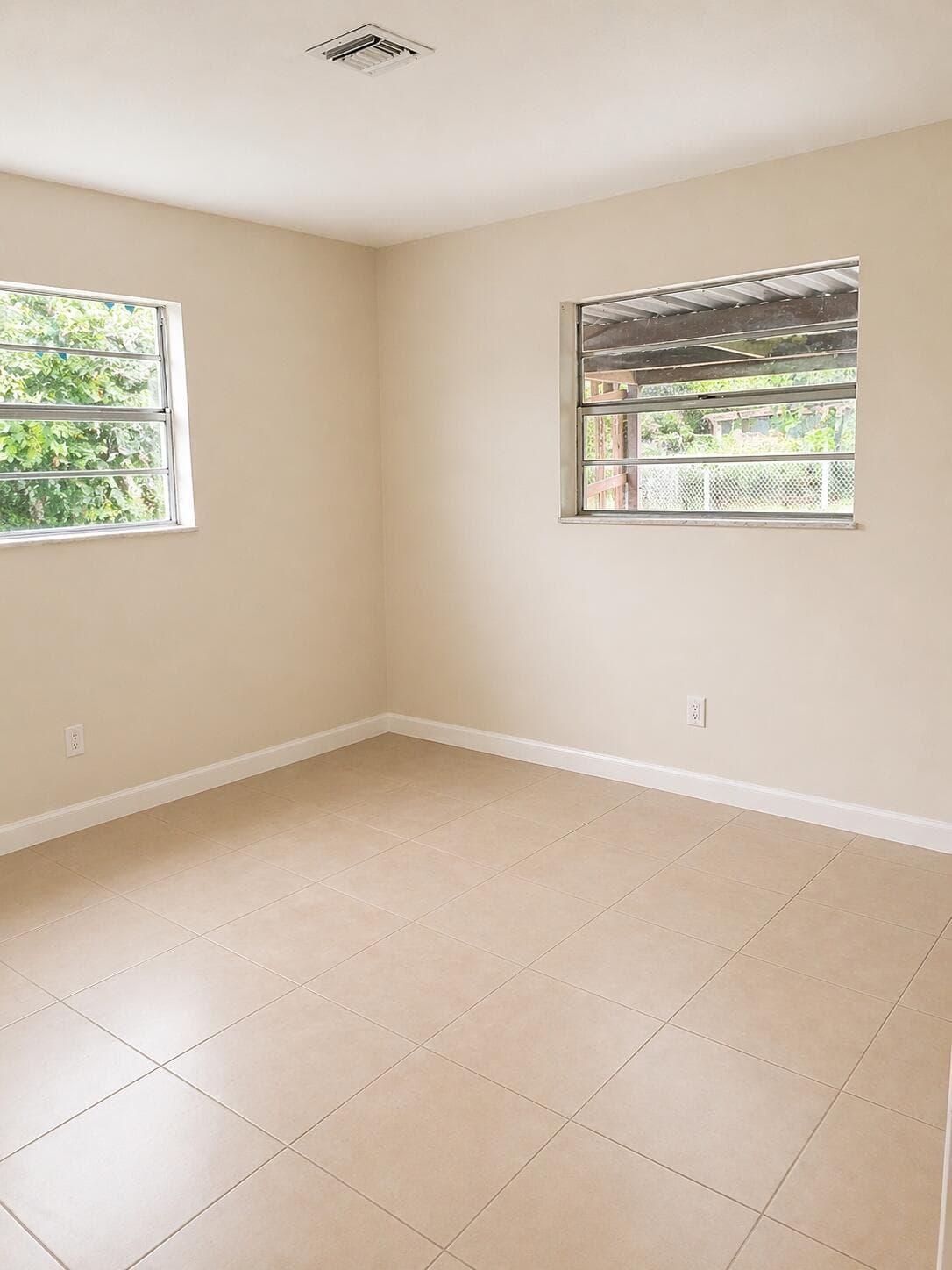4317 Cocoanut Road, West Palm Beach, FL 33406 — photo 7 of 11