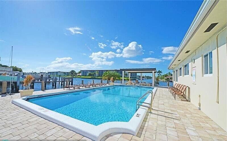 1160 Hillsboro Mile 305, Hillsboro Beach, FL 33062 — photo 30 of 31