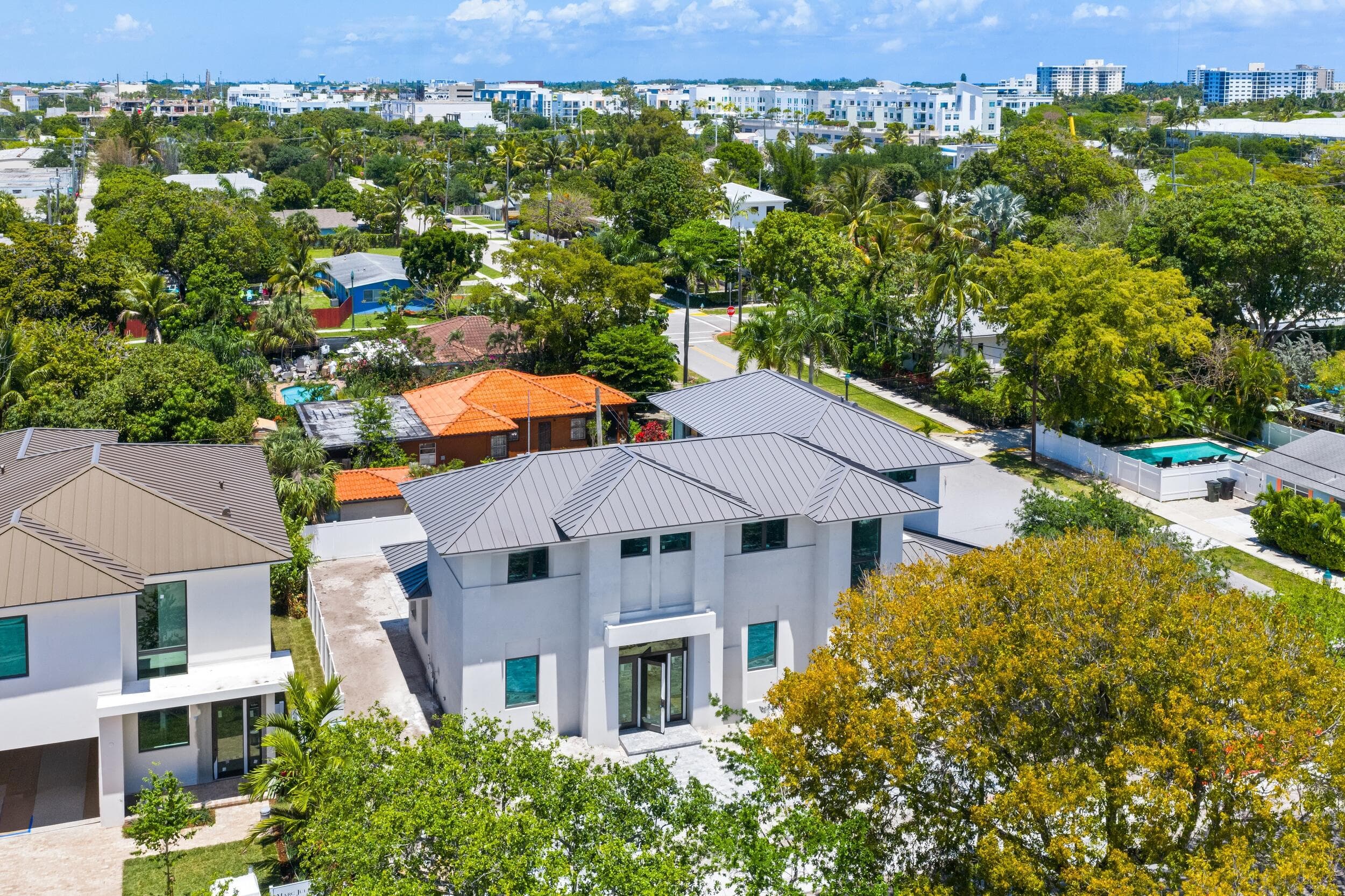 215 SE 5th Street, Delray Beach, FL 33483 — photo 6 of 13