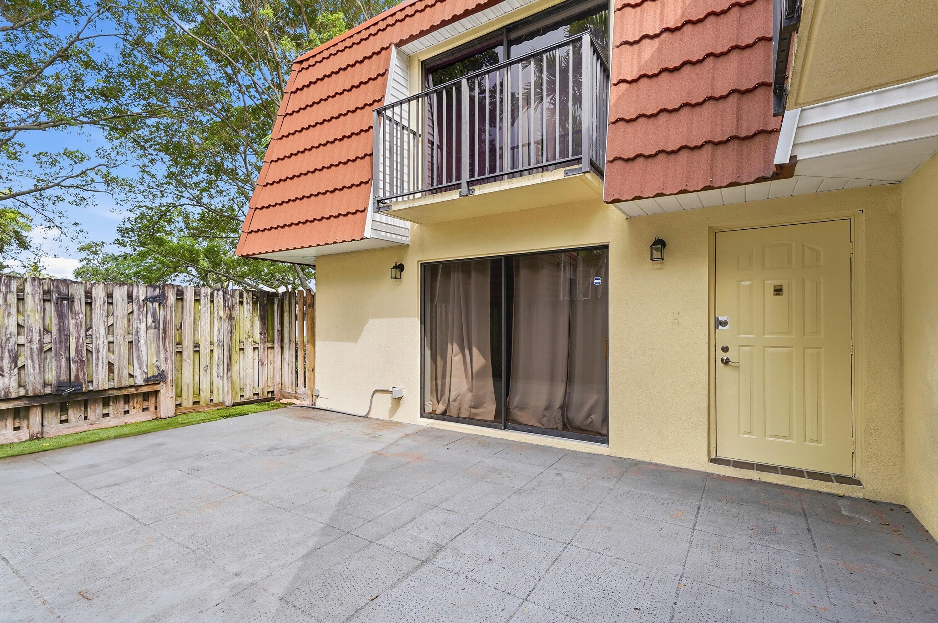 9972 NW 6th Court, Plantation, FL 33324 — photo 5 of 34