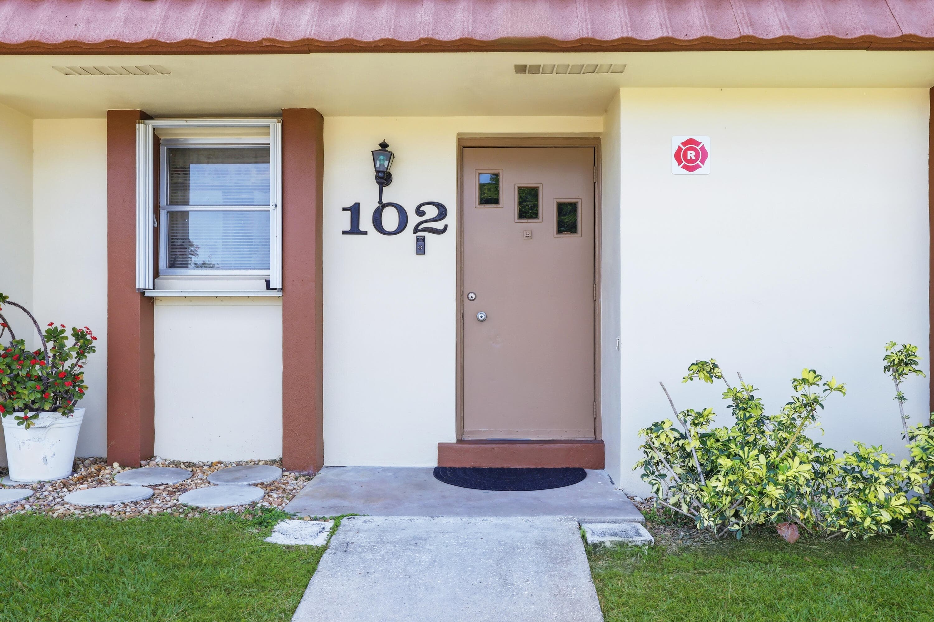 5780 Fernley Dr Drive W 102, West Palm Beach, FL 33415 — photo 3 of 29