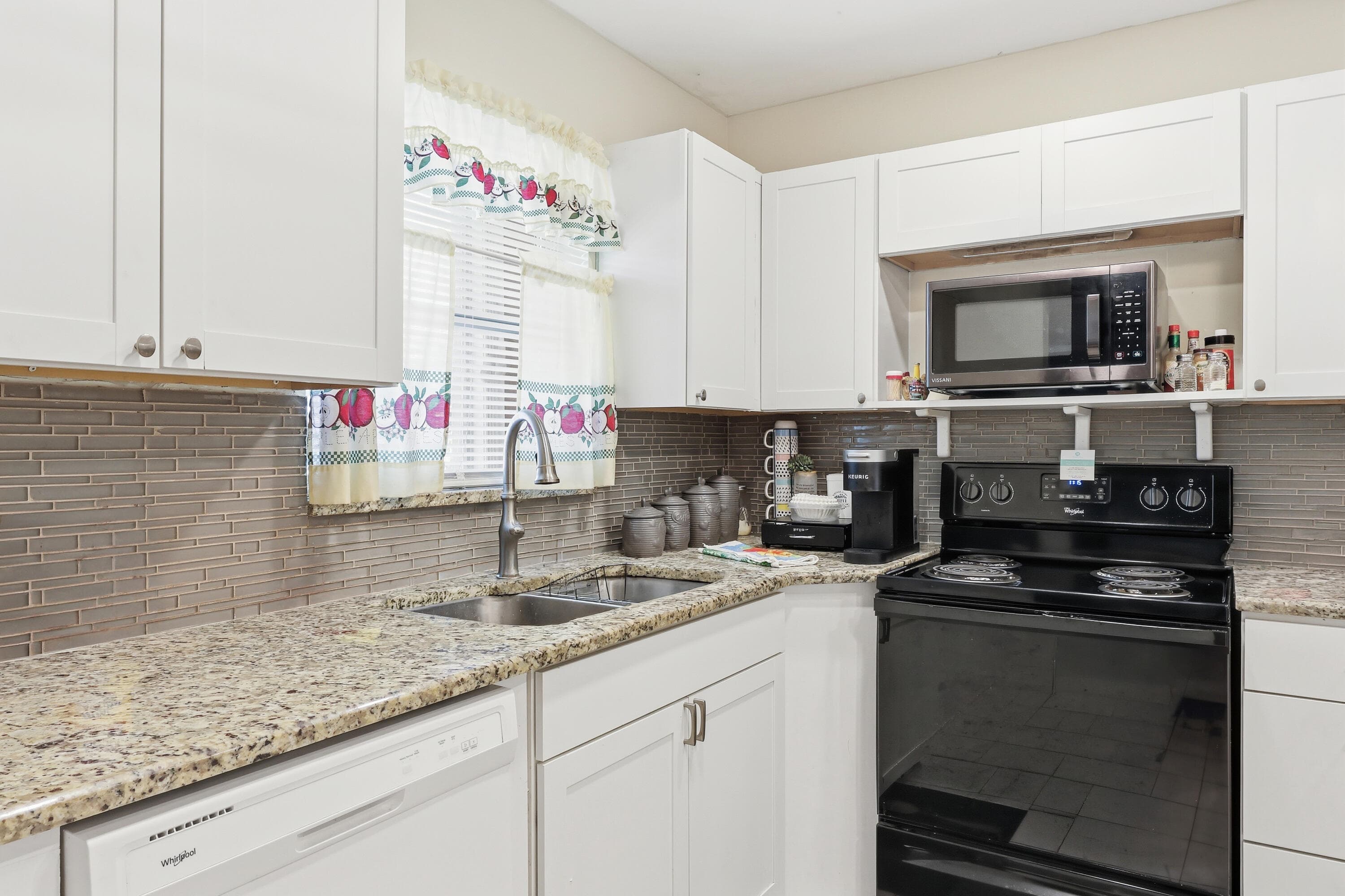 5780 Fernley Dr Drive W 102, West Palm Beach, FL 33415 — photo 4 of 29
