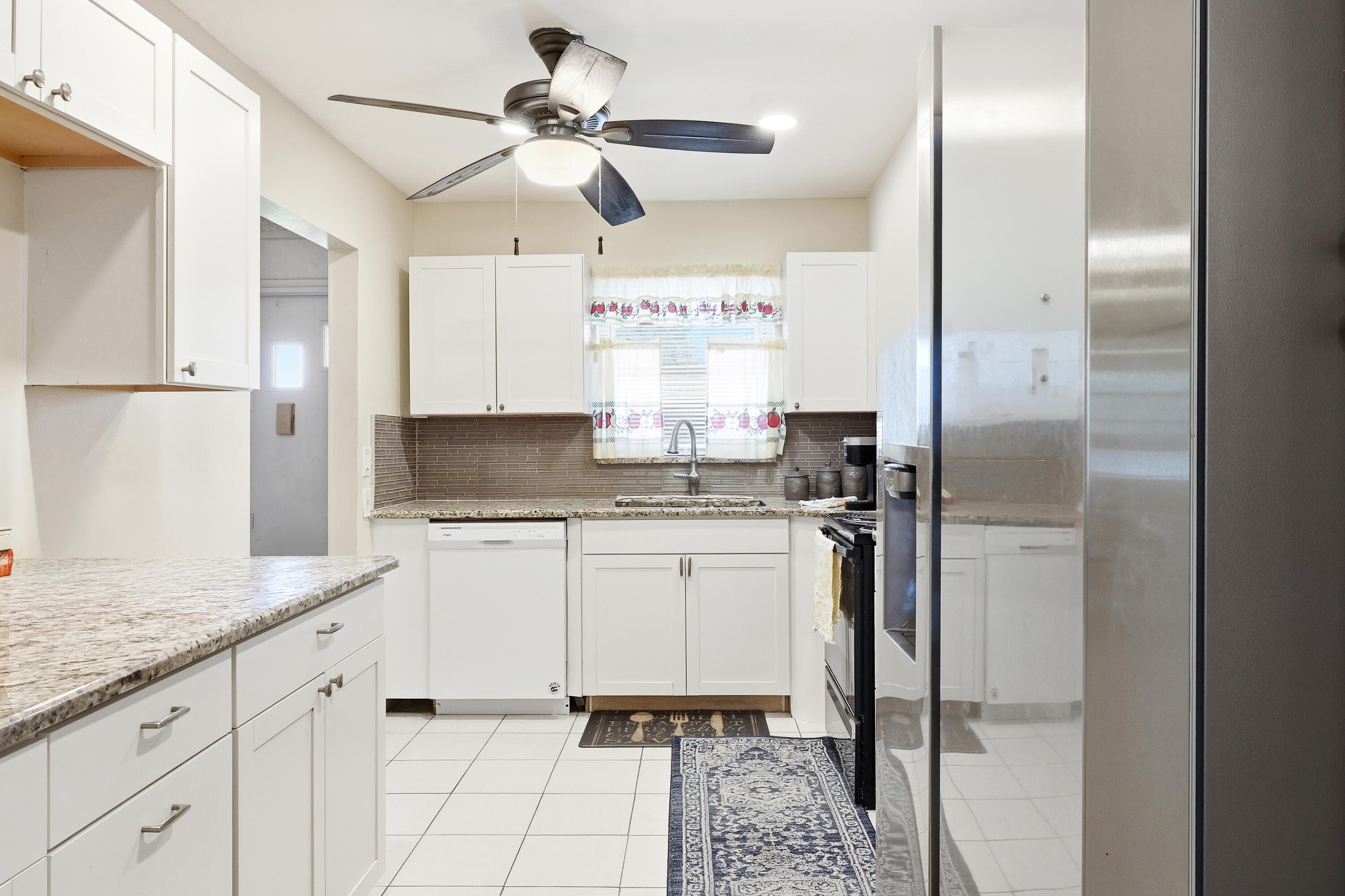 5780 Fernley Dr Drive W 102, West Palm Beach, FL 33415 — photo 7 of 29
