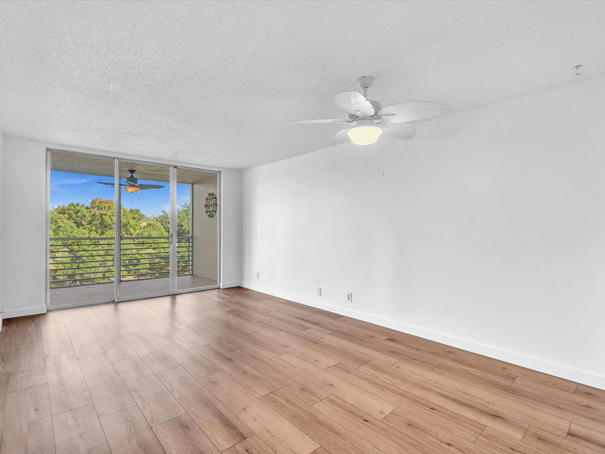 9470 Poinciana Place 303, Davie, FL 33324 — photo 4 of 77