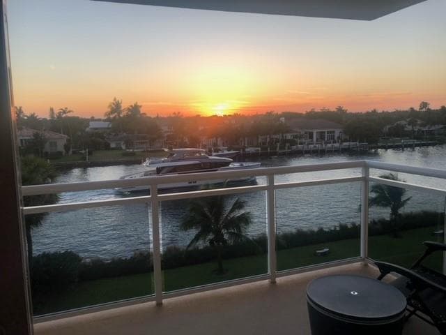 1160 Hillsboro Mile 305, Hillsboro Beach, FL 33062 — photo 4 of 31
