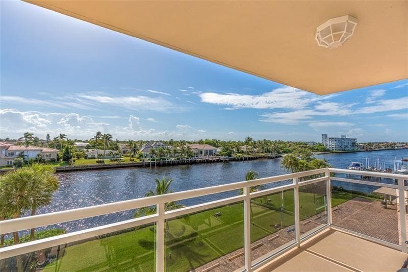 1160 Hillsboro Mile 305, Hillsboro Beach, FL 33062 — photo 2 of 31