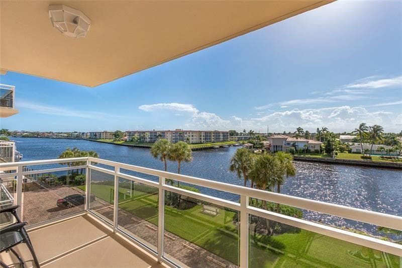 1160 Hillsboro Mile 305, Hillsboro Beach, FL 33062 — photo 3 of 31