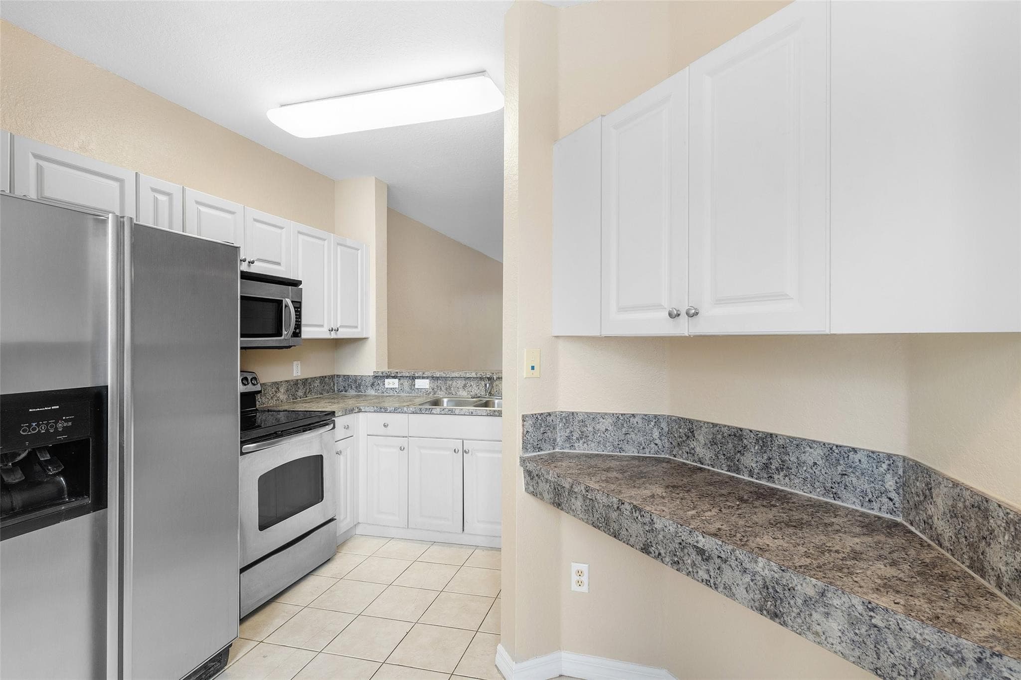1992 Alamanda Way, Riviera Beach, FL 33404 — photo 5 of 28
