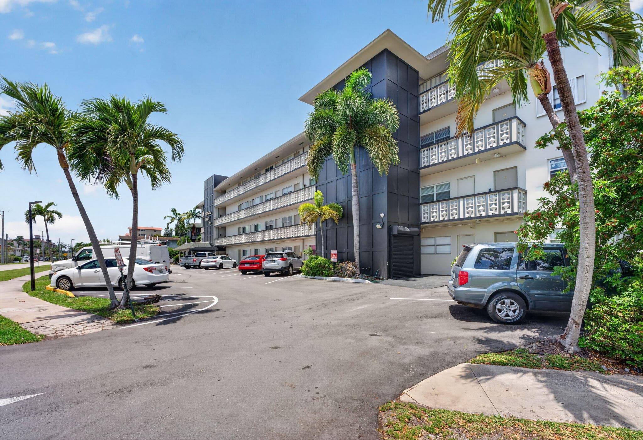 941 Crystal Lake Drive 302, Deerfield Beach, FL 33064 — photo 1 of 29