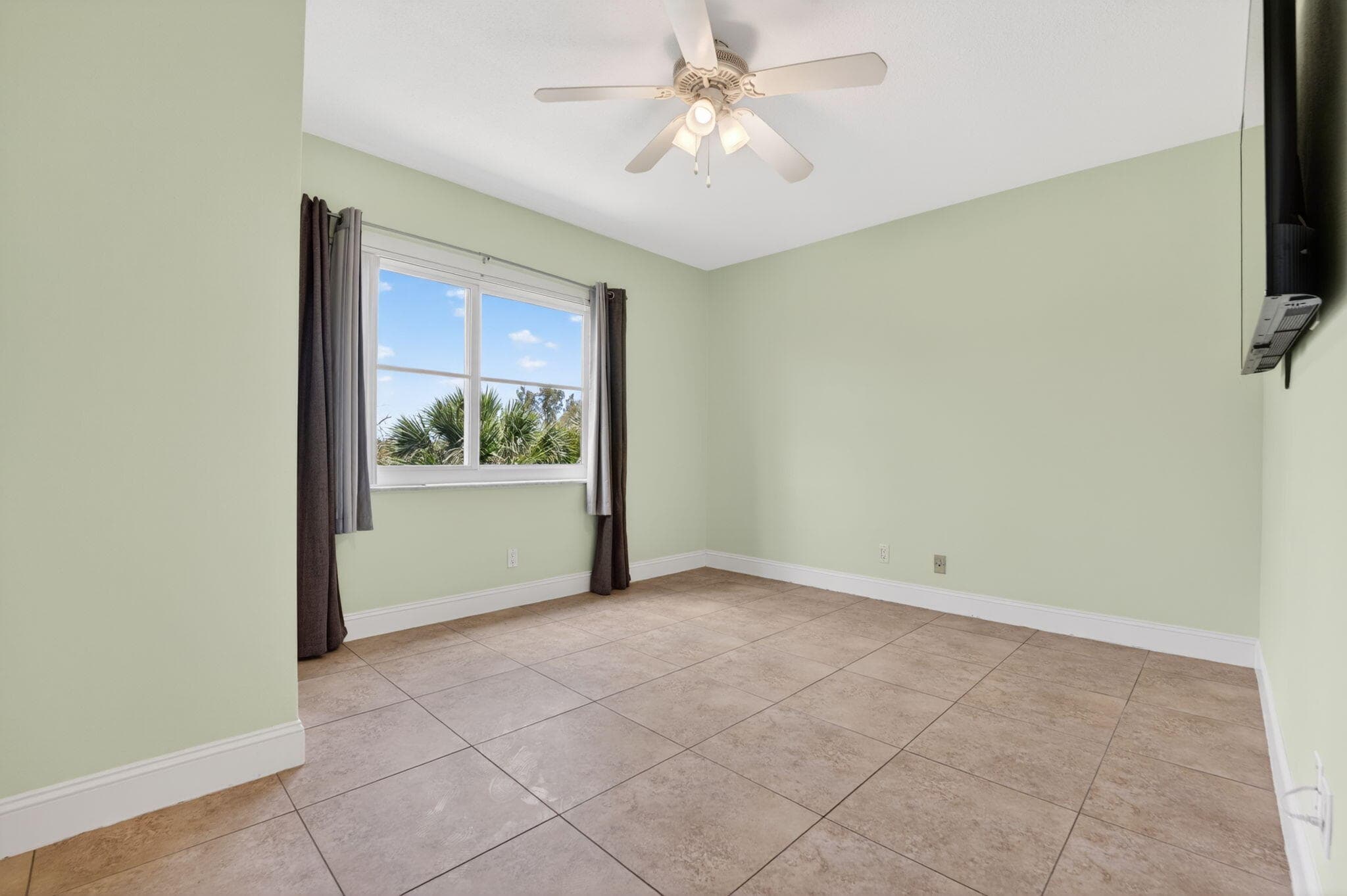 941 Crystal Lake Drive 302, Deerfield Beach, FL 33064 — photo 17 of 29