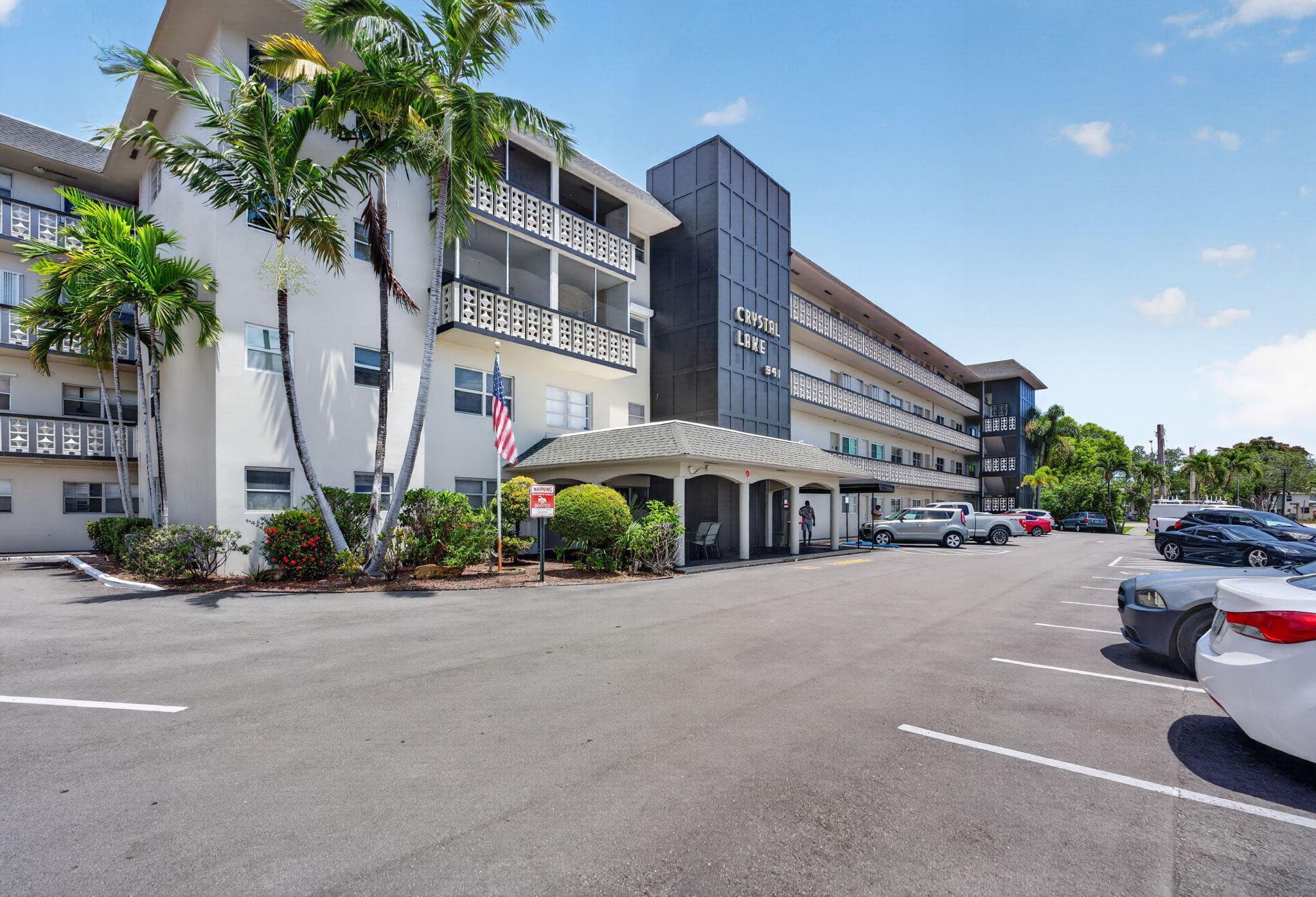 941 Crystal Lake Drive 302, Deerfield Beach, FL 33064 — photo 2 of 29