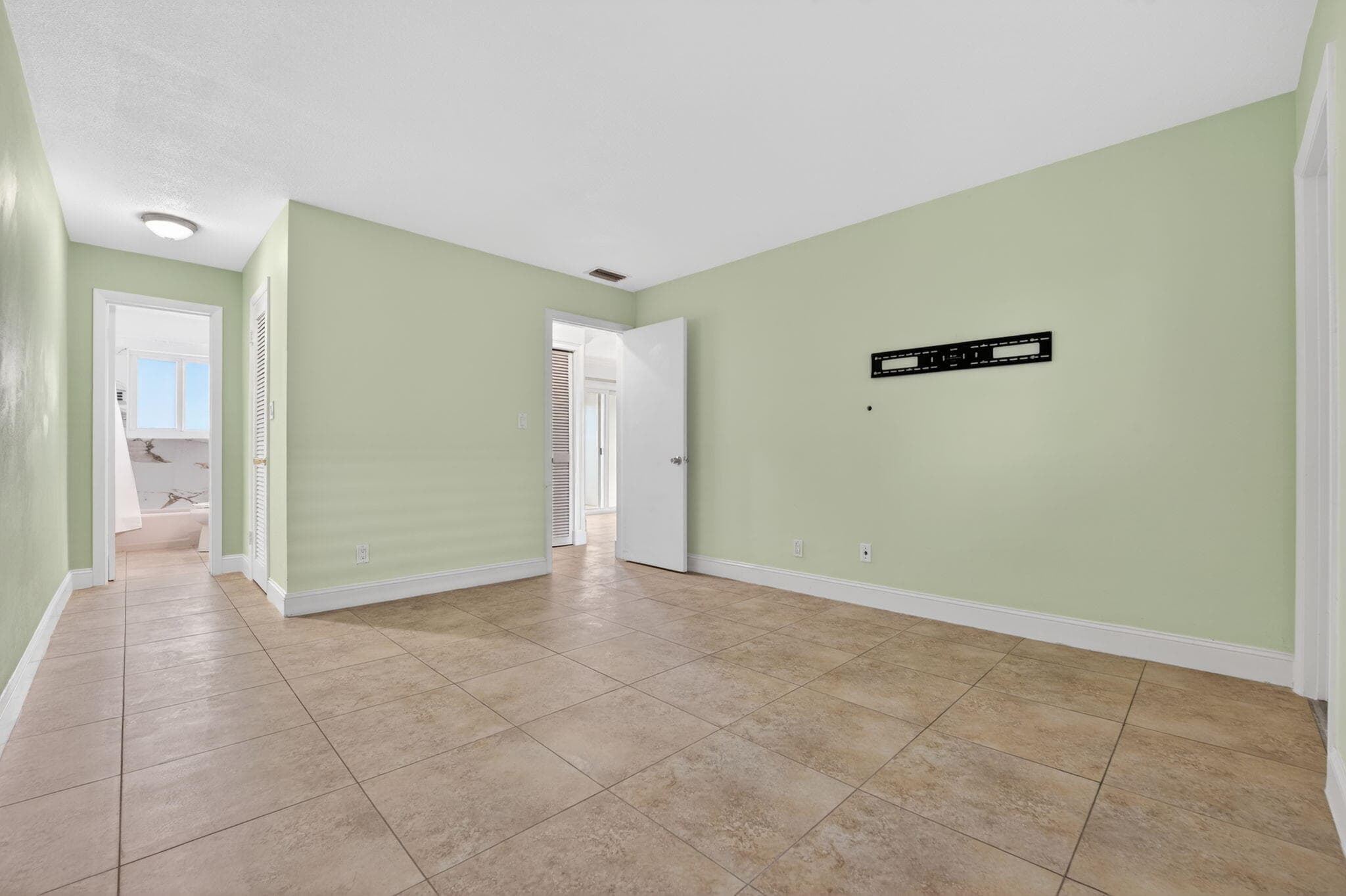941 Crystal Lake Drive 302, Deerfield Beach, FL 33064 — photo 11 of 29
