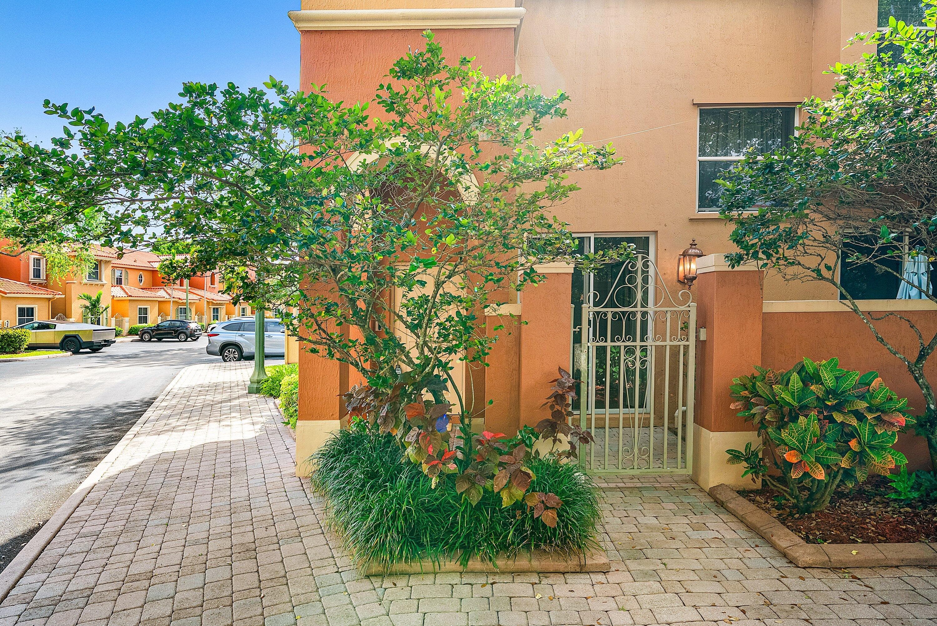 2280 Anchor Court 2606, Dania Beach, FL 33312 — photo 1 of 22