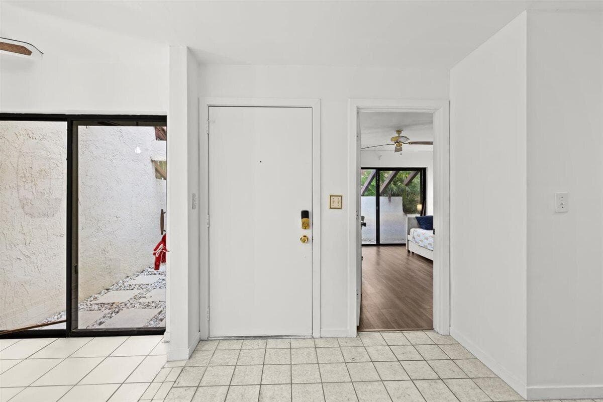 6783 Tiburon Circle, Boca Raton, FL 33433 — photo 4 of 32
