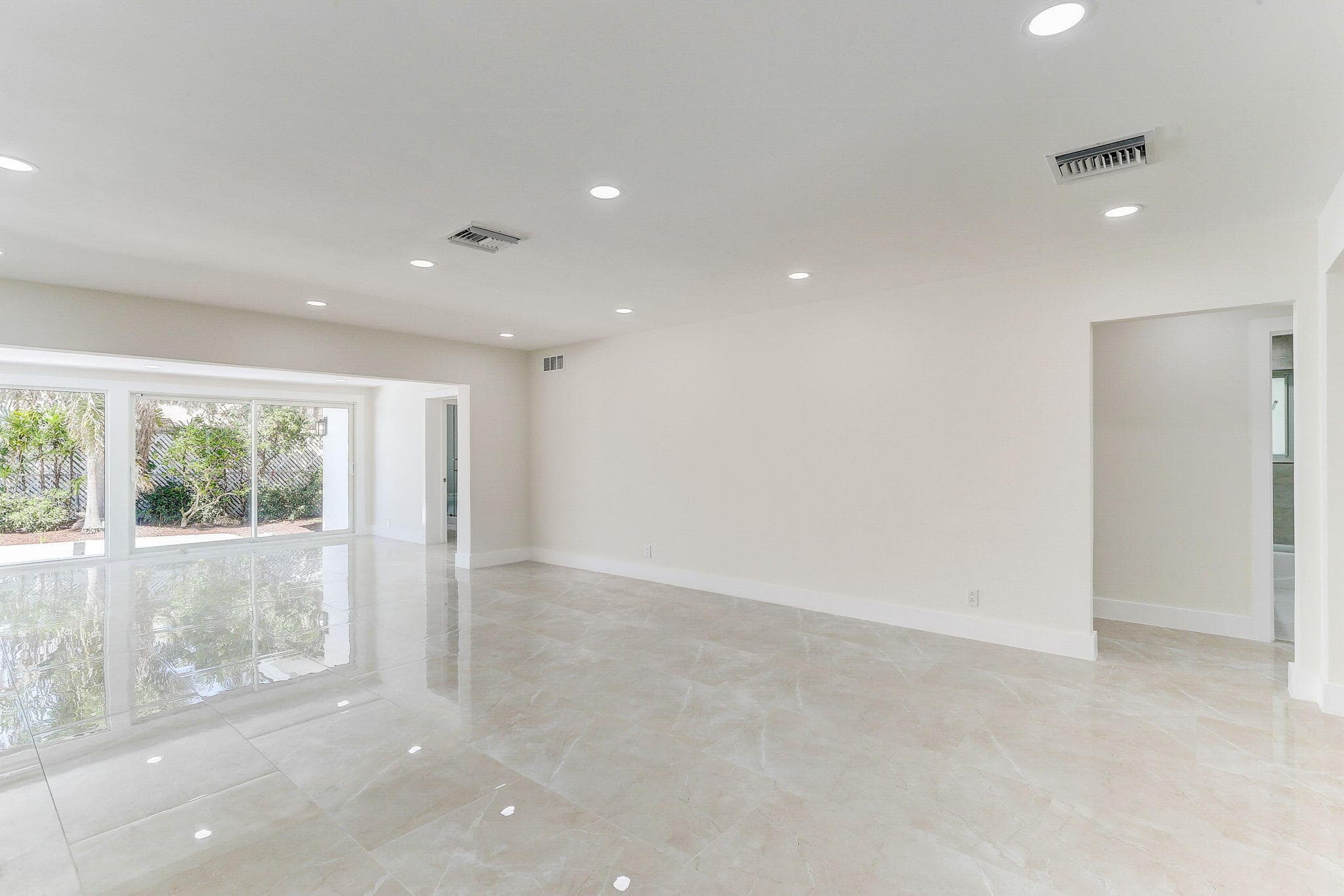 5591 NE 29th Avenue, Fort Lauderdale, FL 33308 — photo 13 of 72