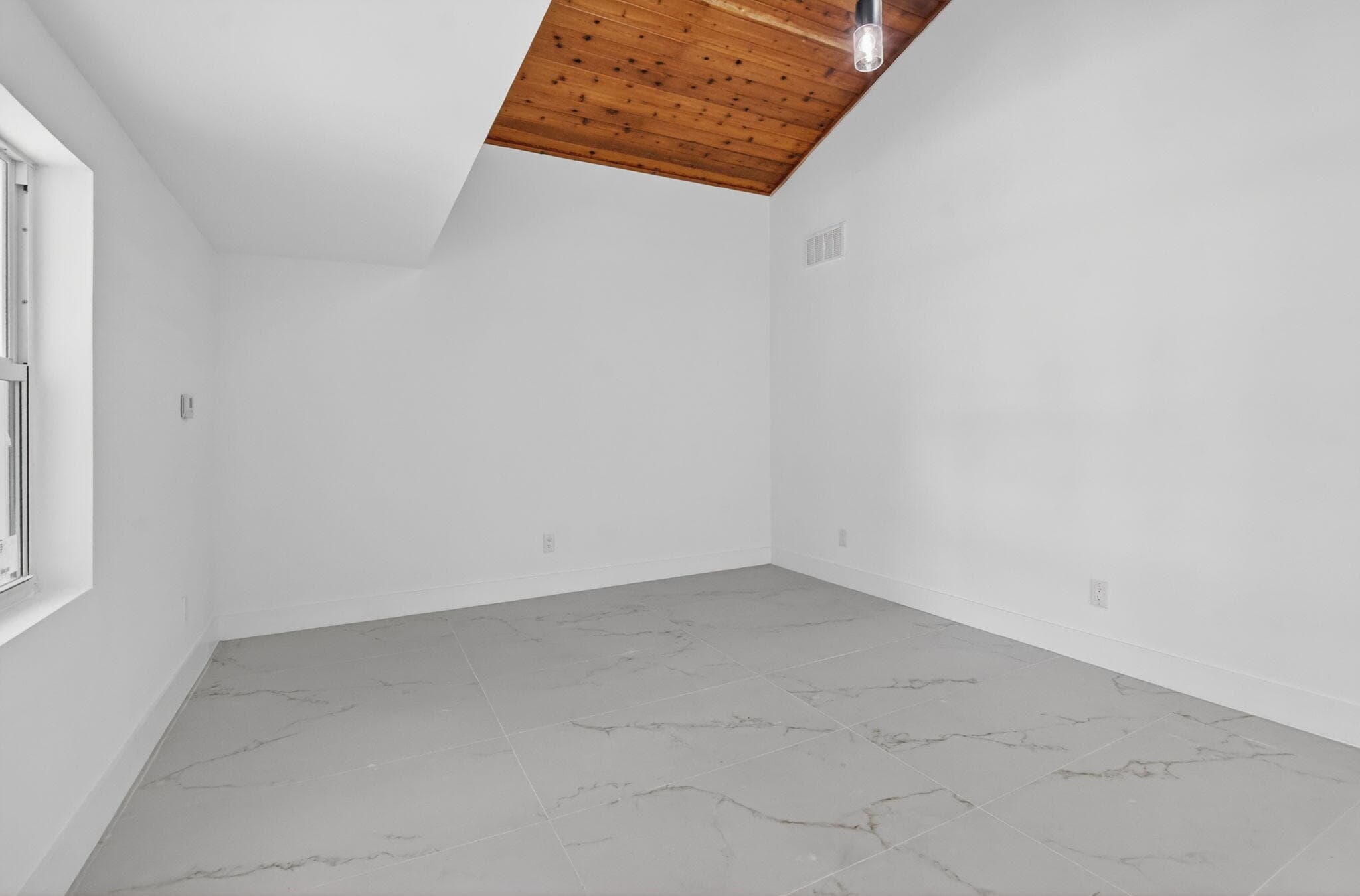 4701 NW 1st Place, Deerfield Beach, FL 33442 — photo 23 of 55