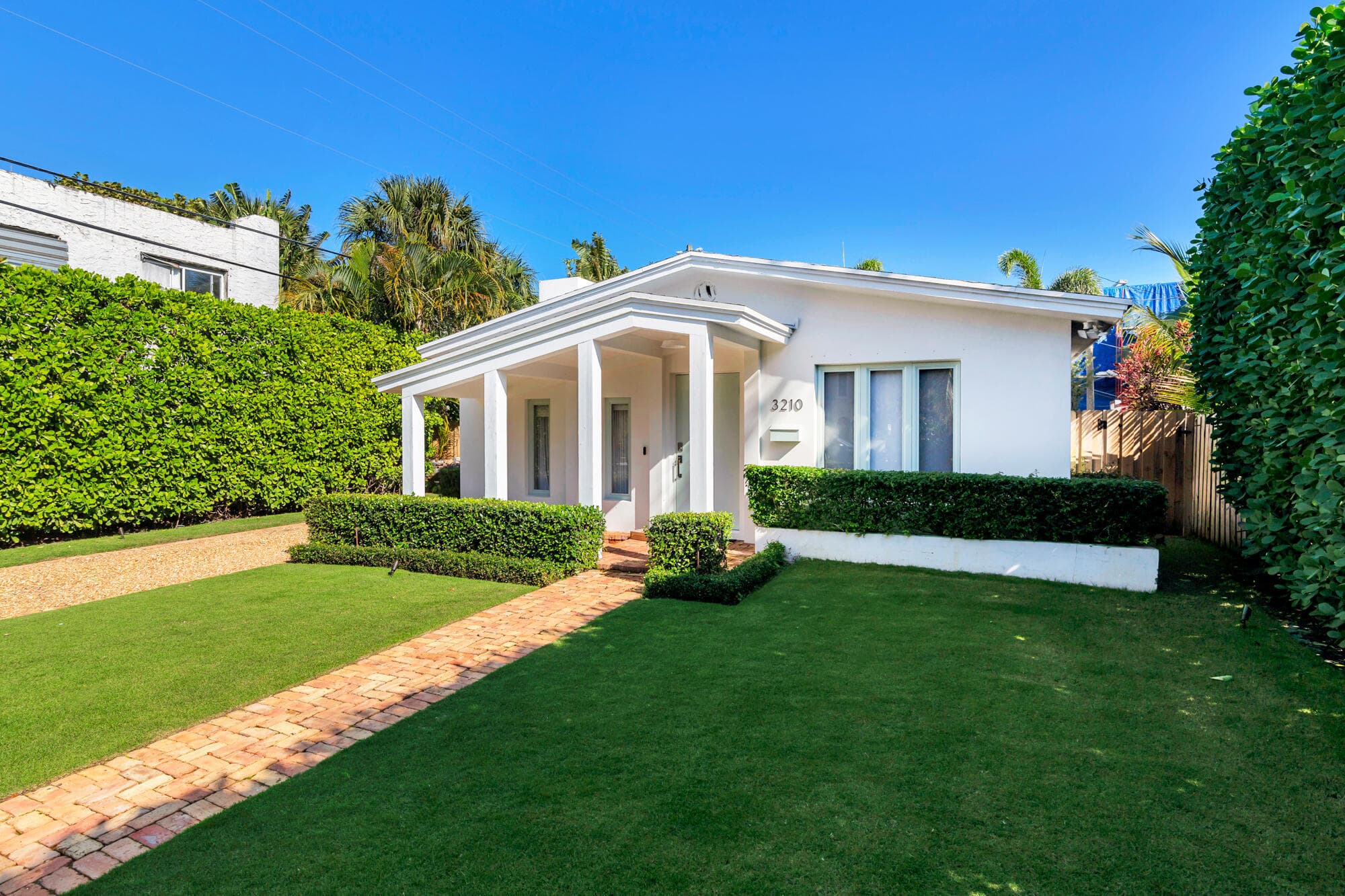 3210 Vincent Road, West Palm Beach, FL 33405 — photo 5 of 20