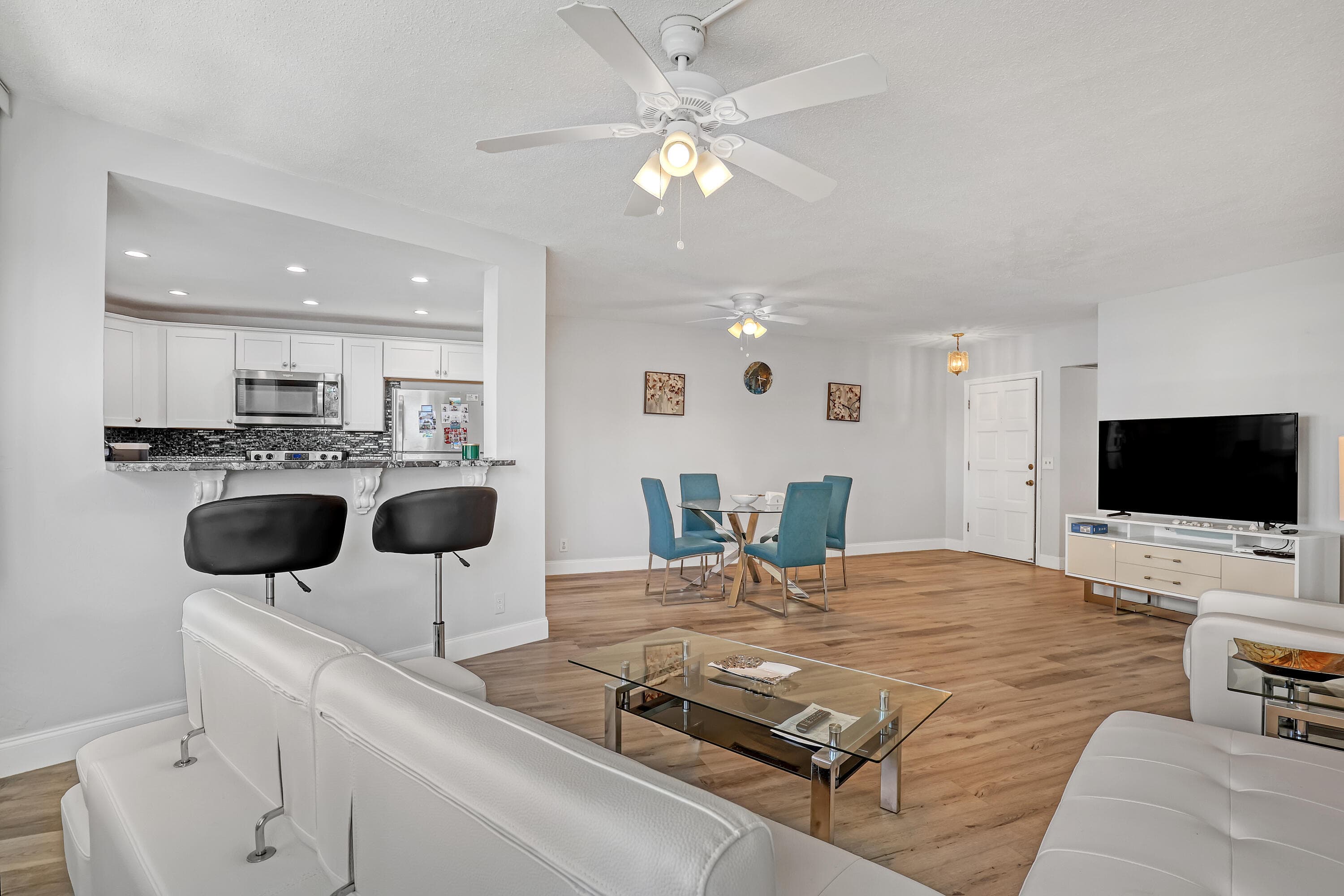 28 Yacht Club Drive, North Palm Beach, FL 33408 — photo 7 of 23