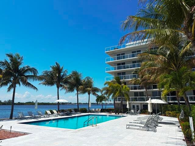 2560 S Ocean Boulevard 603, Palm Beach, FL 33480 — photo 1 of 27