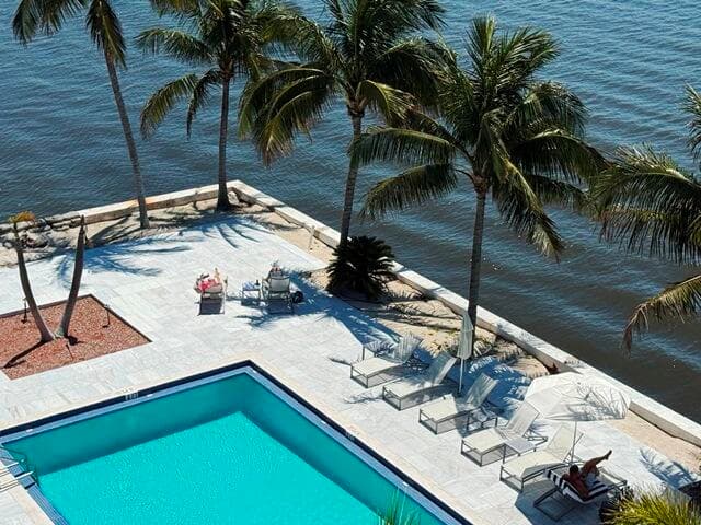 2560 S Ocean Boulevard 603, Palm Beach, FL 33480 — photo 5 of 27