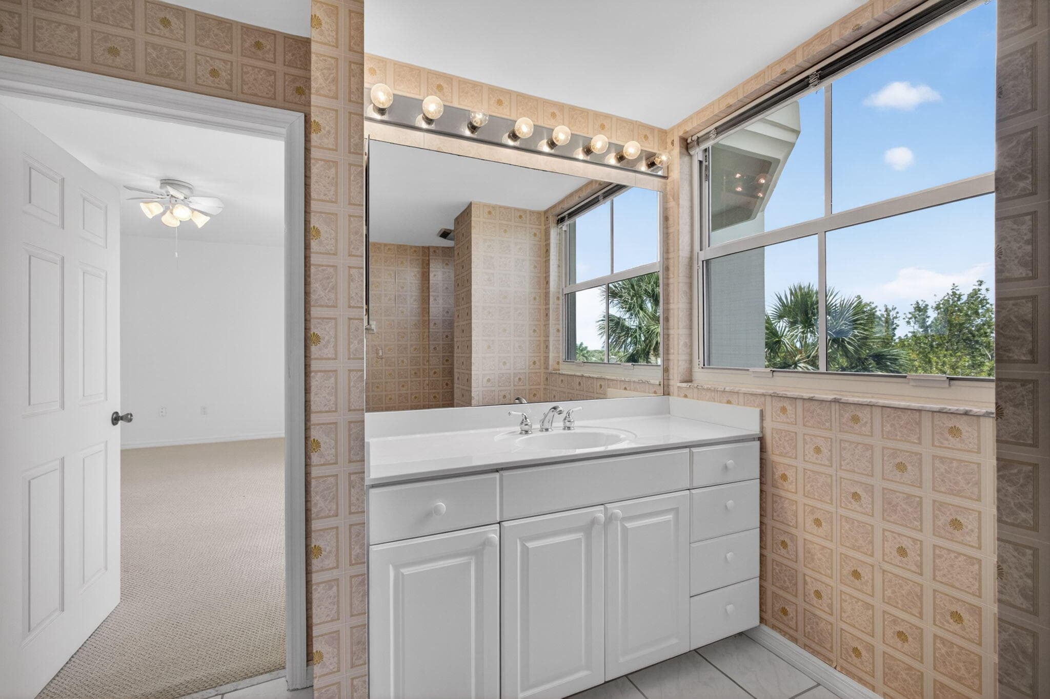 1660 S Highway A1a (plus Deeded Sep. Guest Quarters) 222, Jupiter, FL 33477 — photo 18 of 31
