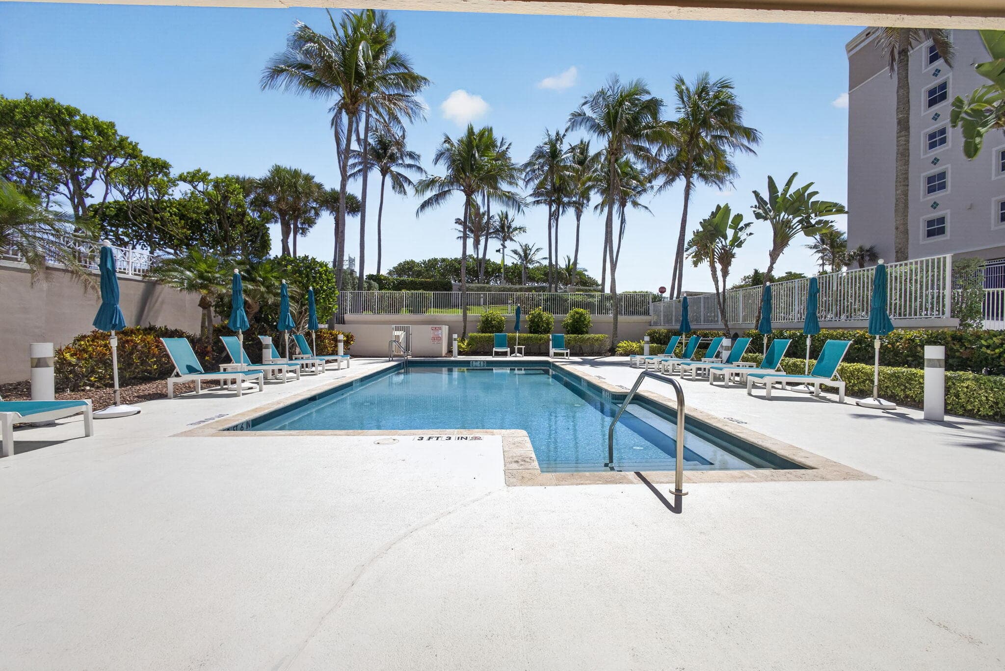 1660 S Highway A1a (plus Deeded Sep. Guest Quarters) 222, Jupiter, FL 33477 — photo 26 of 31