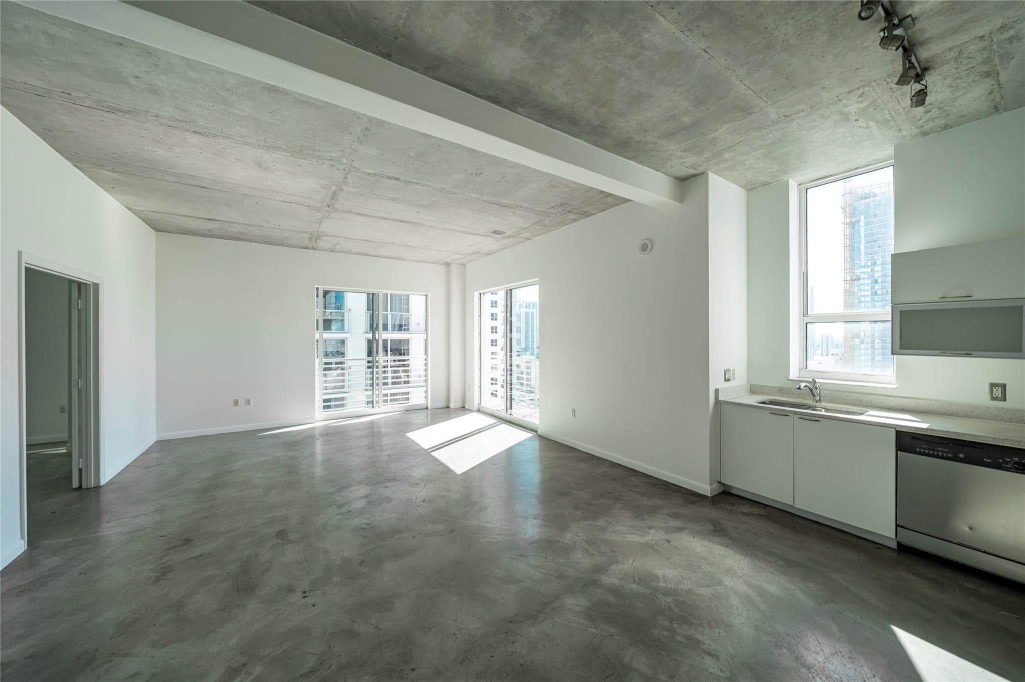 234 NE 3rd Street 2007, Miami, FL 33132 — photo 3 of 24