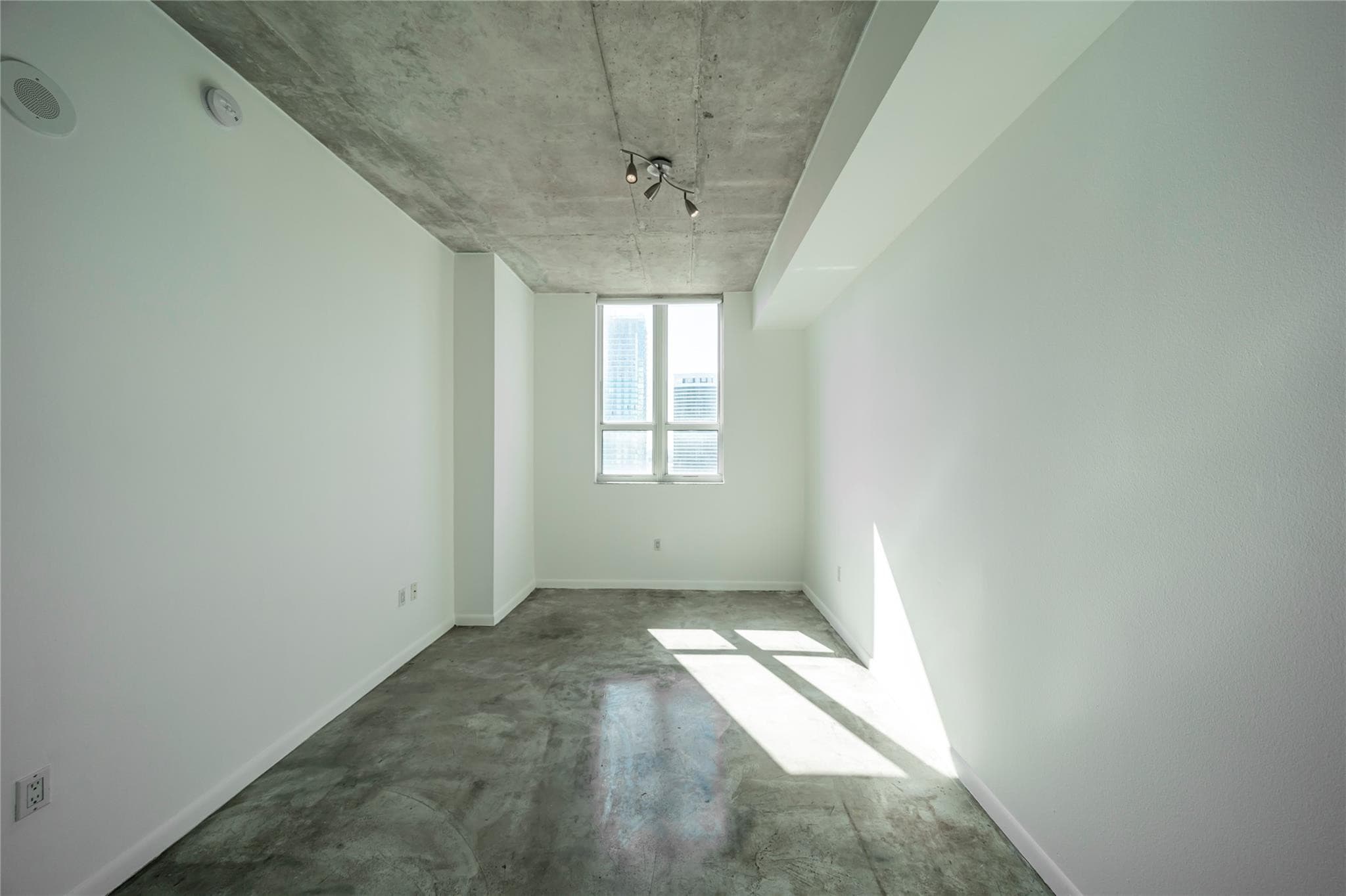 234 NE 3rd Street 2007, Miami, FL 33132 — photo 12 of 24