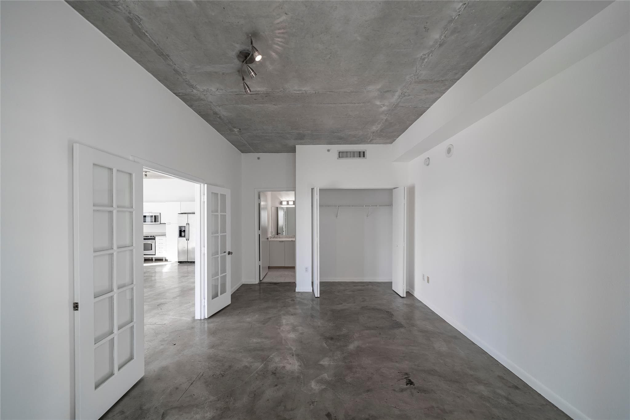 234 NE 3rd Street 2007, Miami, FL 33132 — photo 18 of 24