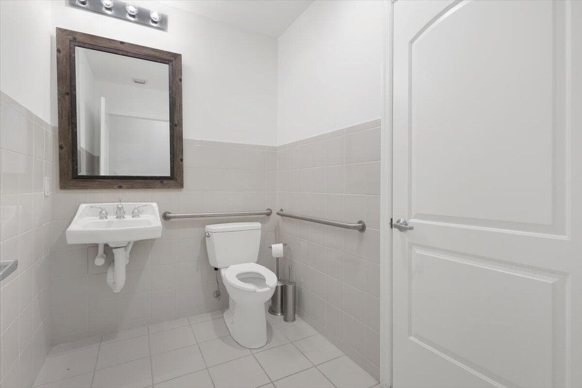 801 S Olive Avenue 105, West Palm Beach, FL 33401 — photo 22 of 59