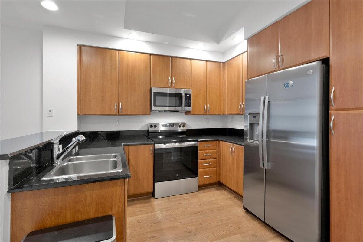 801 S Olive Avenue 105, West Palm Beach, FL 33401 — photo 13 of 59