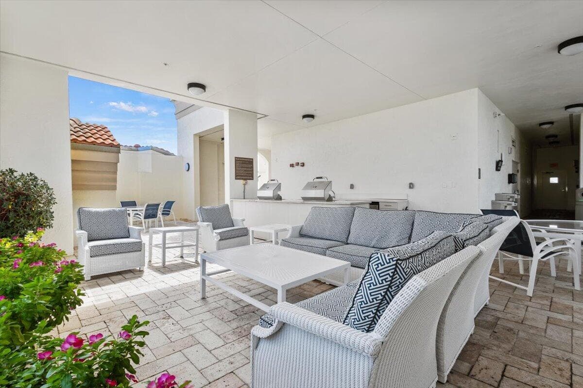 801 S Olive Avenue 105, West Palm Beach, FL 33401 — photo 38 of 59