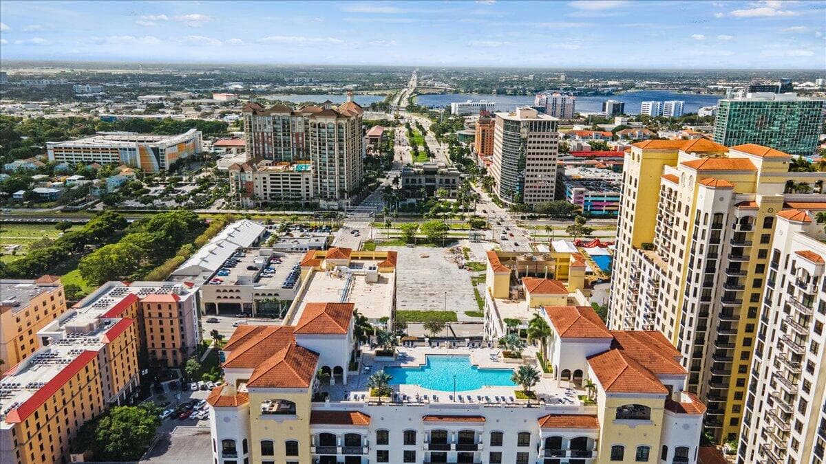 801 S Olive Avenue 105, West Palm Beach, FL 33401 — photo 2 of 59