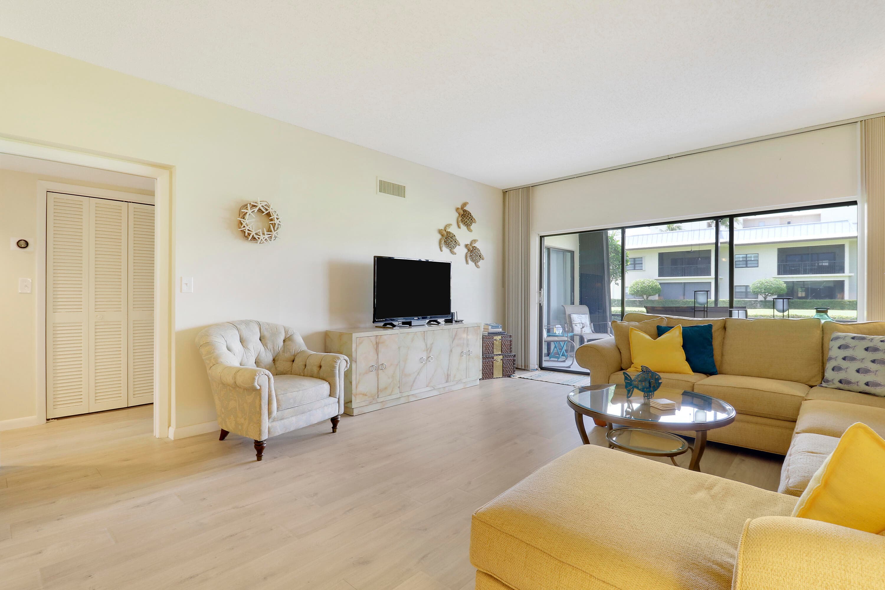 275 S Beach Road, Tequesta, FL 33469 — photo 10 of 31