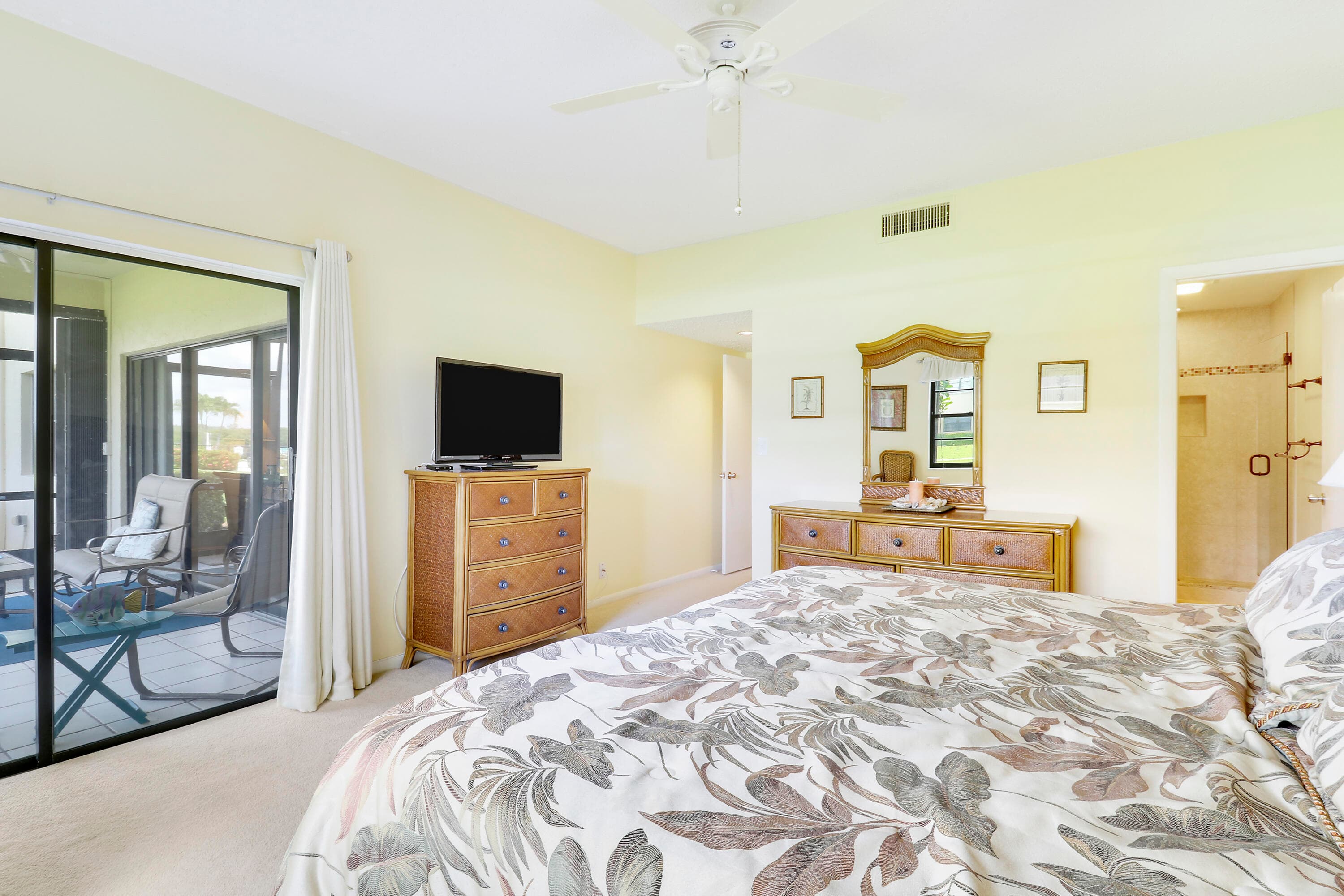 275 S Beach Road, Tequesta, FL 33469 — photo 16 of 31