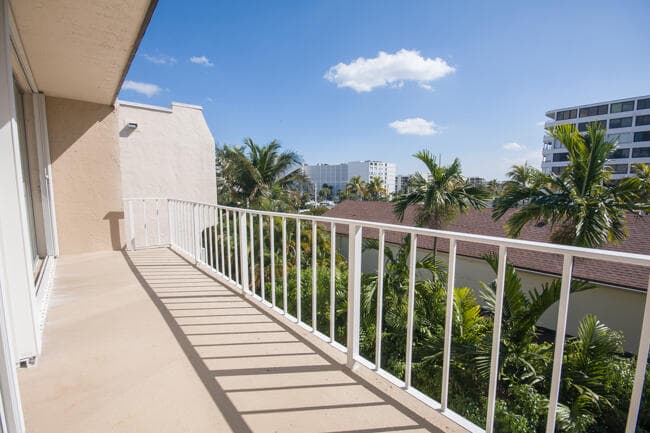 3575 S Ocean Boulevard 408, South Palm Beach, FL 33480 — photo 18 of 26
