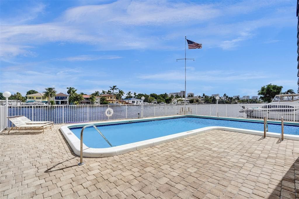 3100 NE 49th Street 702, Fort Lauderdale, FL 33308 — photo 14 of 33